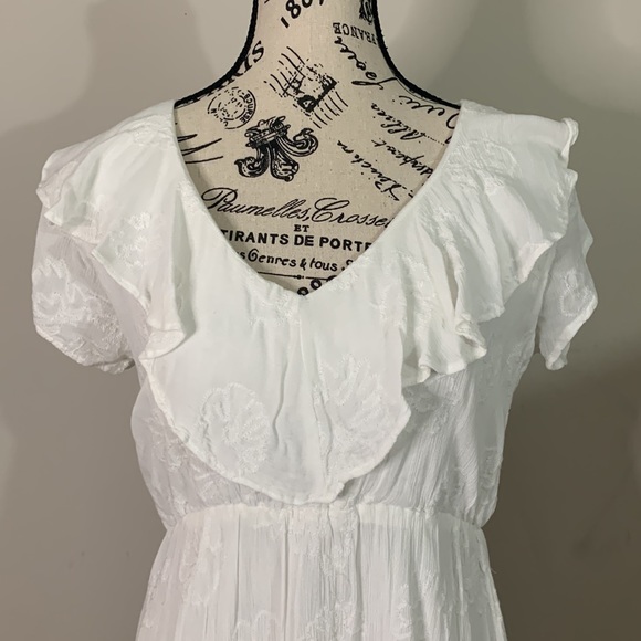 Tropical Morning Maxi Dress AMUSE SOCIETY Color: Casa Blanca Size: S NWOT - Picture 5 of 11